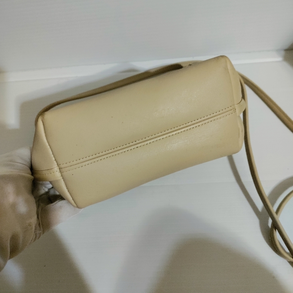 Vintage Coach Quincy Crossbody Bag Cream Leather Toggle Purse - Picture 9 of 16